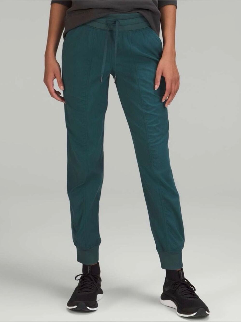 Lululemon Dance Studio Mid-Rise Jogger in Green Jasper Size 6 Athleisure